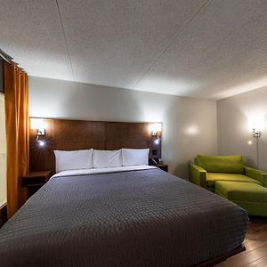 Hotel & Suites Normandin Quebec